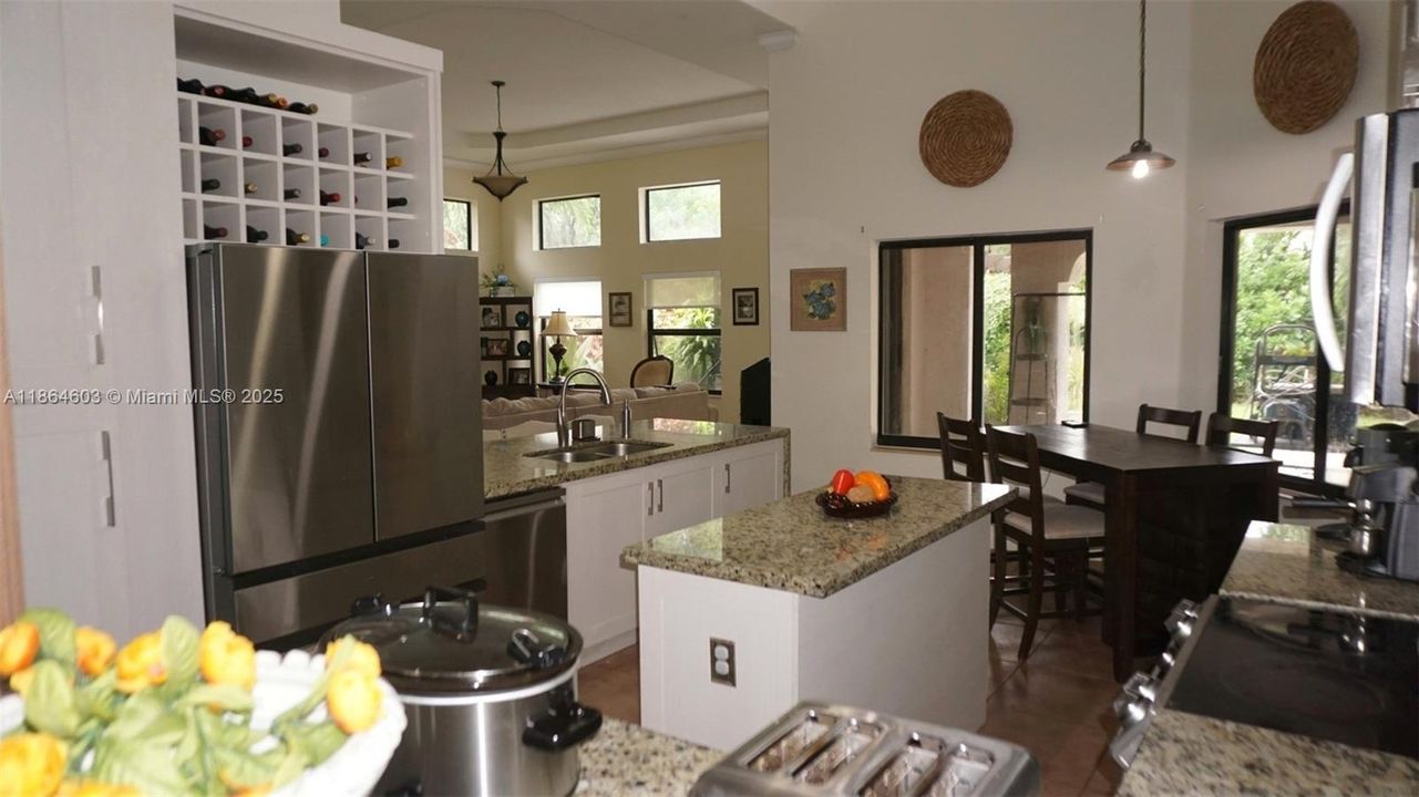 En Venta: $1,235,000 (5 camas, 4 baños, 3384 Pies cuadrados)