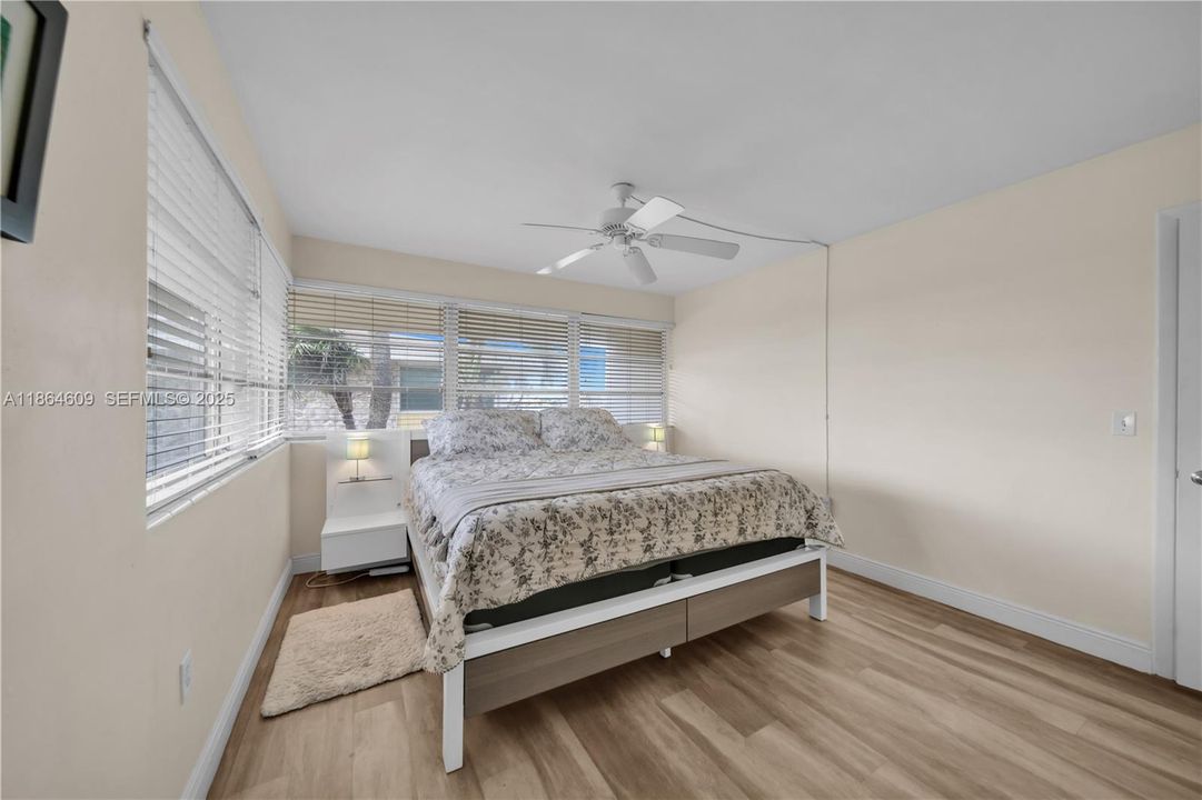 En Venta: $225,550 (2 camas, 2 baños, 1117 Pies cuadrados)