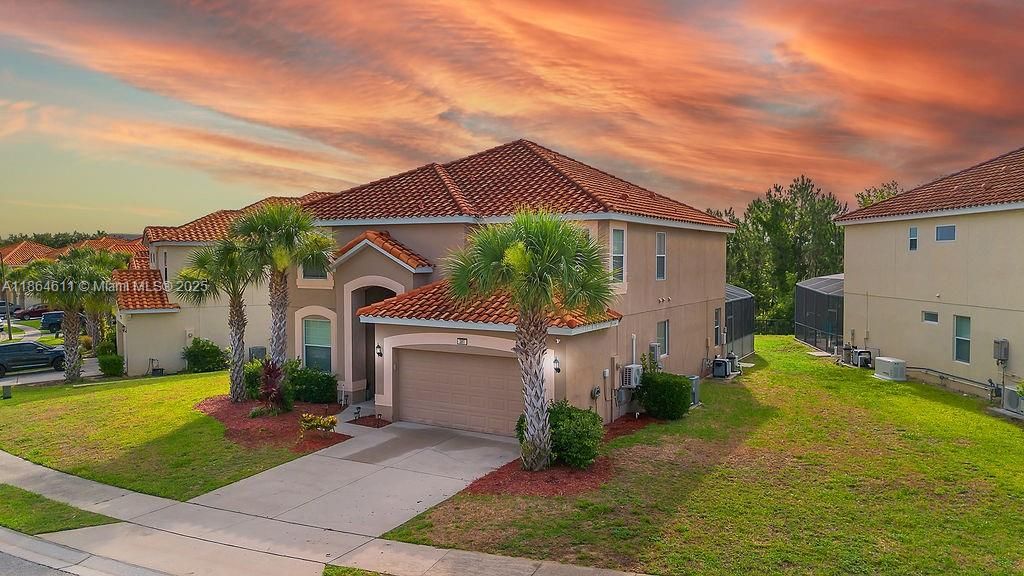 На продажу: $595,900 (6 спален, 5 ванн, 0 Квадратных фут)