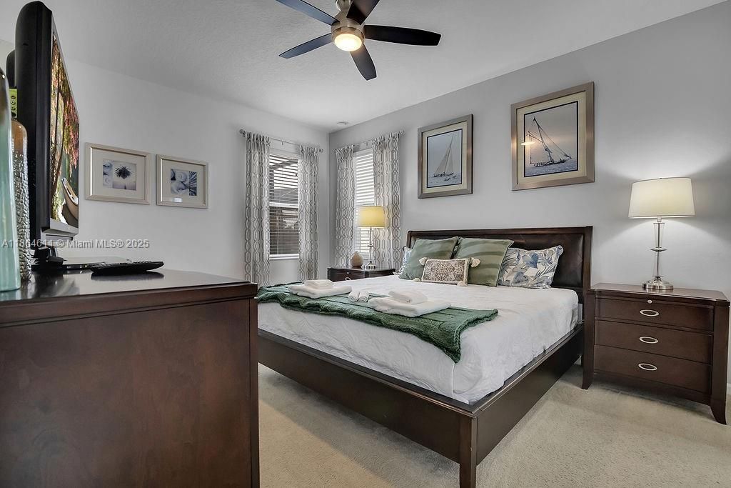 На продажу: $595,900 (6 спален, 5 ванн, 0 Квадратных фут)