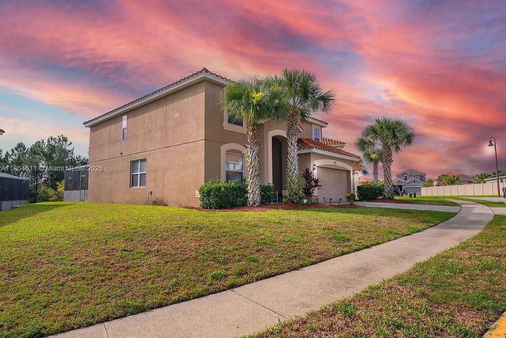 На продажу: $595,900 (6 спален, 5 ванн, 0 Квадратных фут)