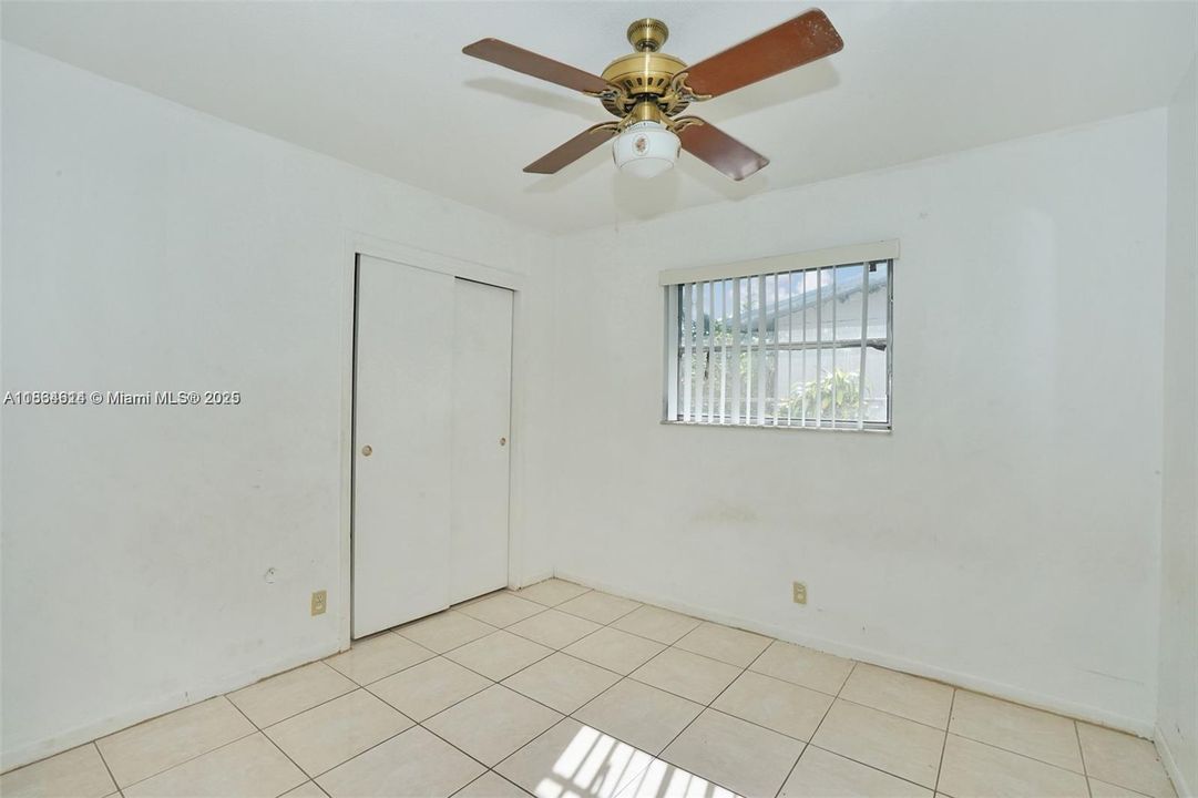 Recently Sold: $480,000 (4 beds, 2 baths, 2027 Square Feet)