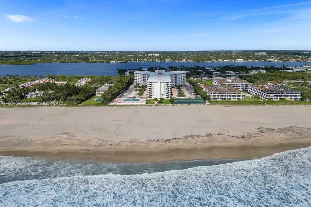 待售: $670,000 (1 贝兹, 1 浴室, 1038 平方英尺)