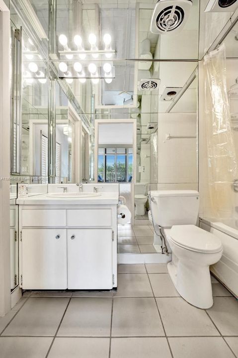 待售: $670,000 (1 贝兹, 1 浴室, 1038 平方英尺)