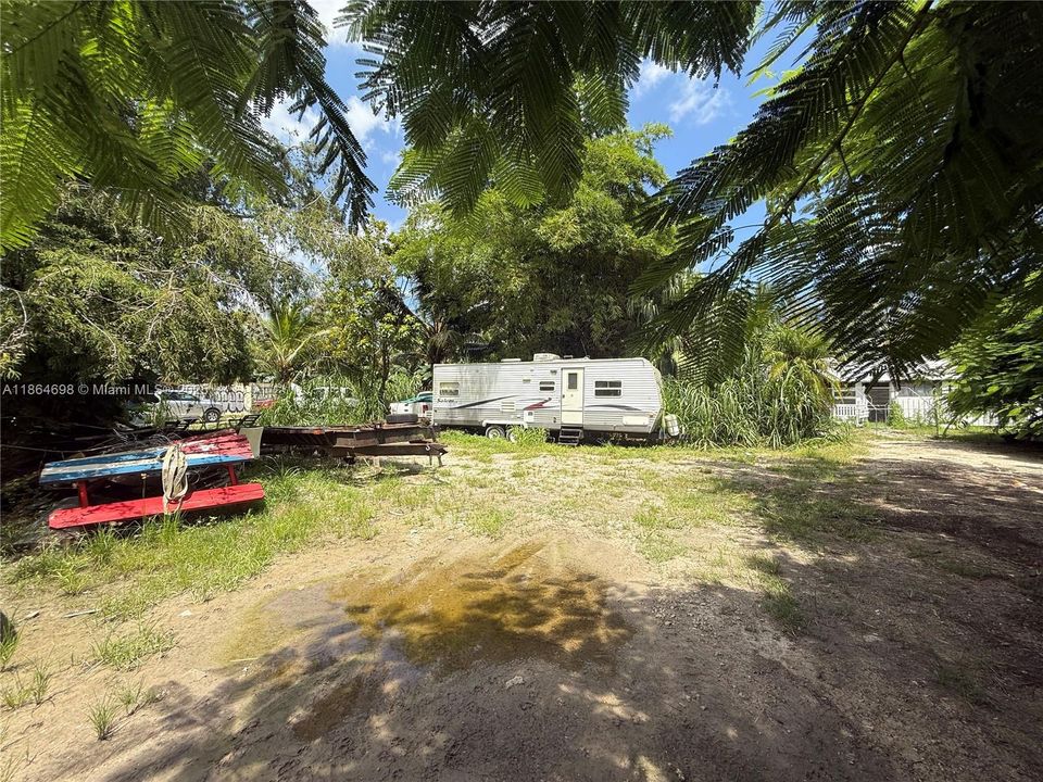 待售: $2,500,000 (4 贝兹, 2 浴室, 3308 平方英尺)