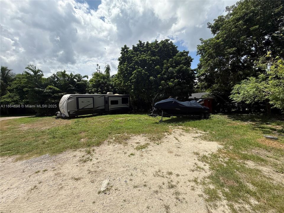 待售: $2,500,000 (4 贝兹, 2 浴室, 3308 平方英尺)