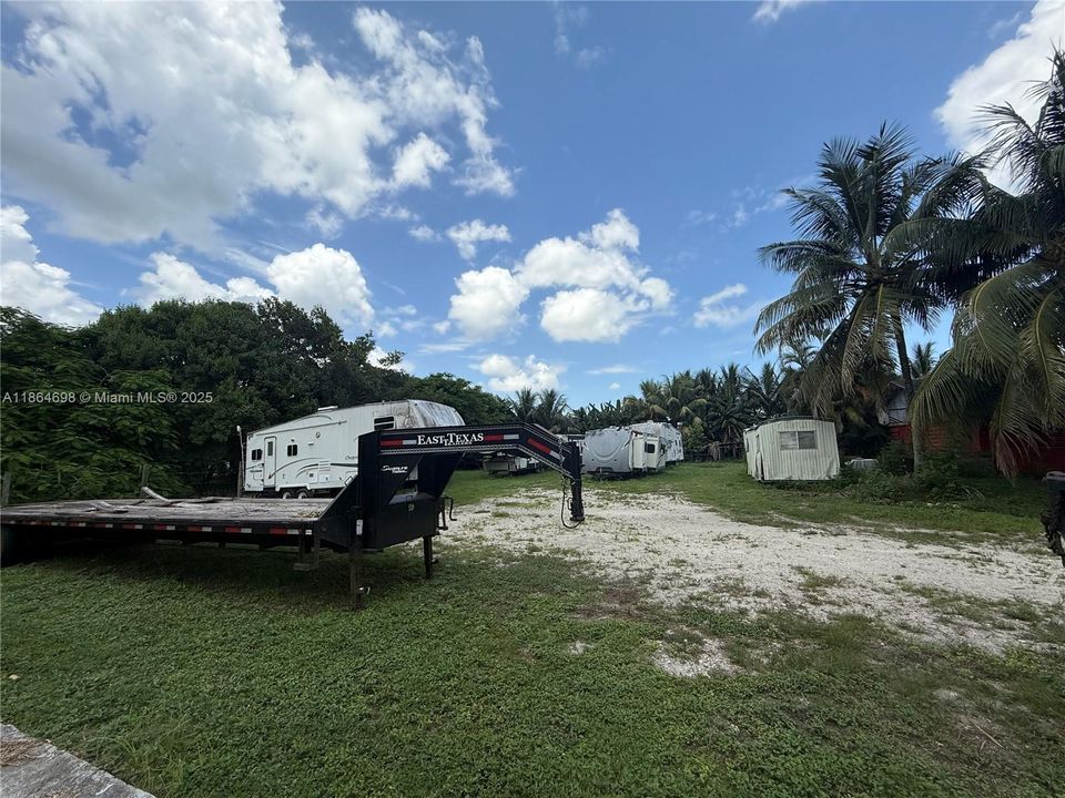 待售: $2,500,000 (4 贝兹, 2 浴室, 3308 平方英尺)