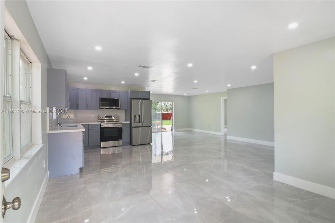 For Sale: $849,000 (0 beds, 0 baths, 2266 Square Feet)