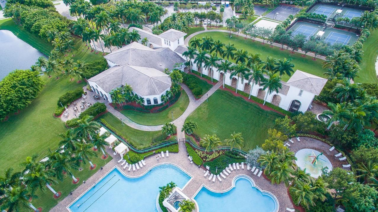 044-9885WoodworthCourt-Wellington-FL-334