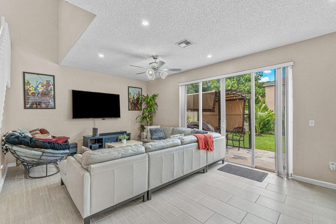 017-9885WoodworthCourt-Wellington-FL-334