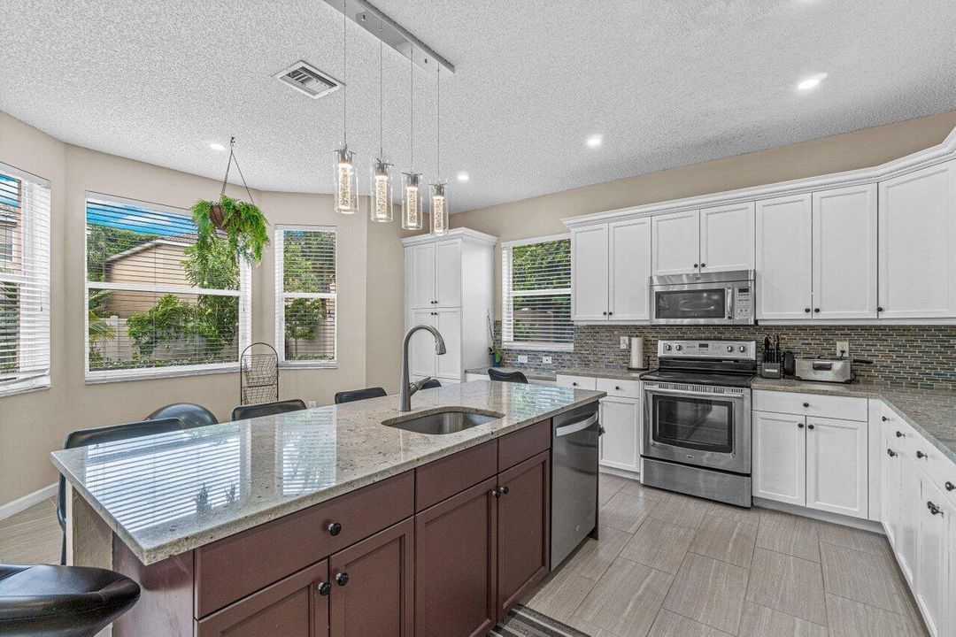 016-9885WoodworthCourt-Wellington-FL-334
