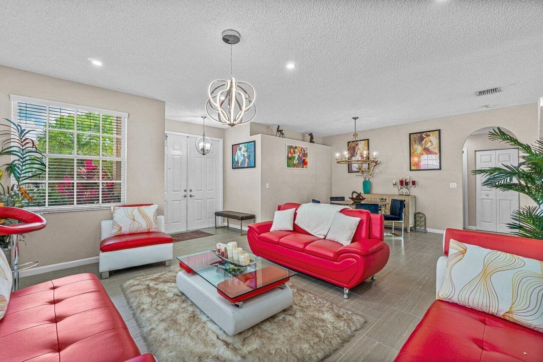 008-9885WoodworthCourt-Wellington-FL-334