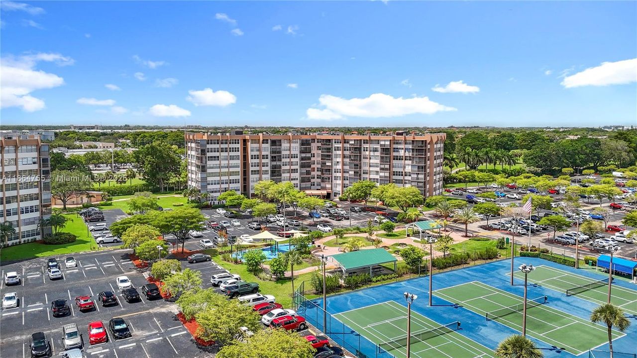 Vendido Recientemente: $134,900 (2 camas, 2 baños, 1120 Pies cuadrados)