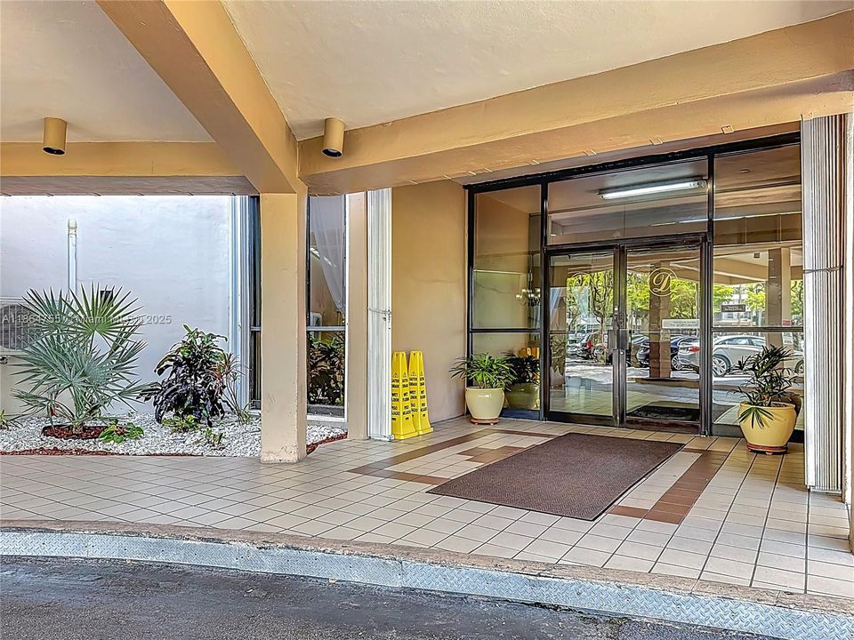 Vendido Recientemente: $134,900 (2 camas, 2 baños, 1120 Pies cuadrados)