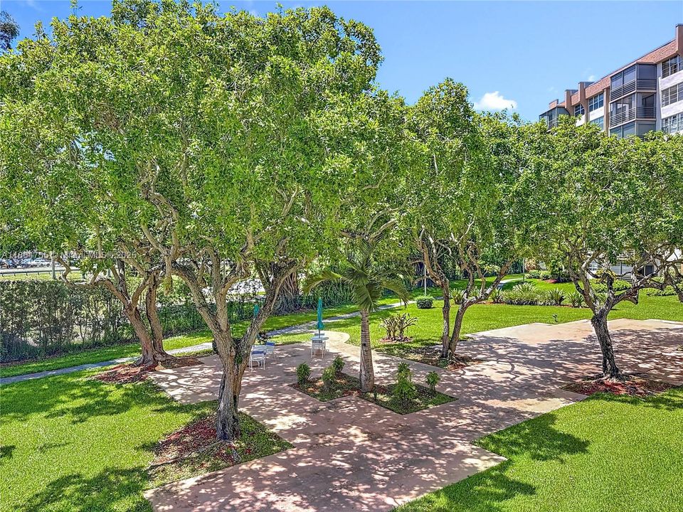 Vendido Recientemente: $134,900 (2 camas, 2 baños, 1120 Pies cuadrados)