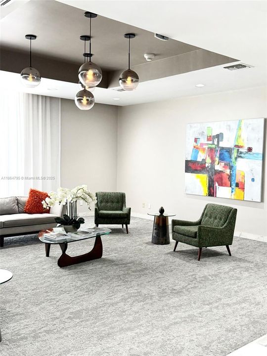 待售: $350,000 (0 贝兹, 1 浴室, 450 平方英尺)