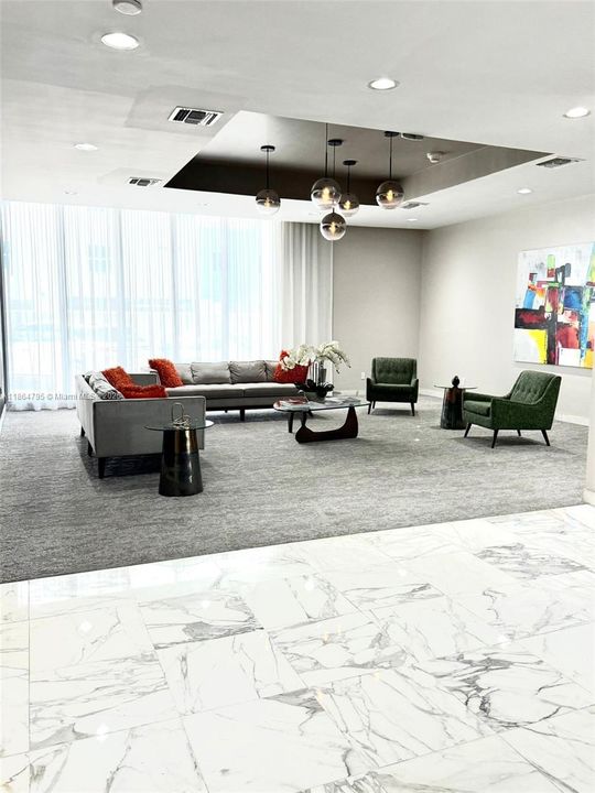 待售: $350,000 (0 贝兹, 1 浴室, 450 平方英尺)