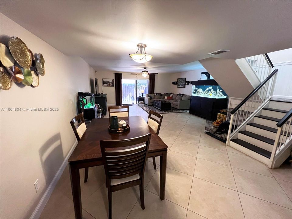 Recently Sold: $350,000 (2 beds, 2 baths, 1616 Square Feet)