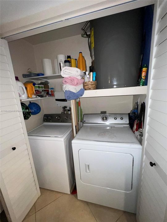 Recently Sold: $350,000 (2 beds, 2 baths, 1616 Square Feet)