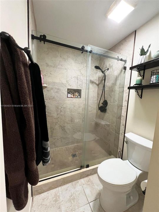 Recently Sold: $350,000 (2 beds, 2 baths, 1616 Square Feet)