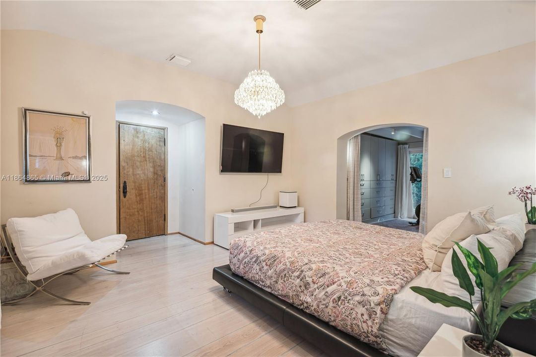 На продажу: $3,850,000 (4 спален, 4 ванн, 3495 Квадратных фут)