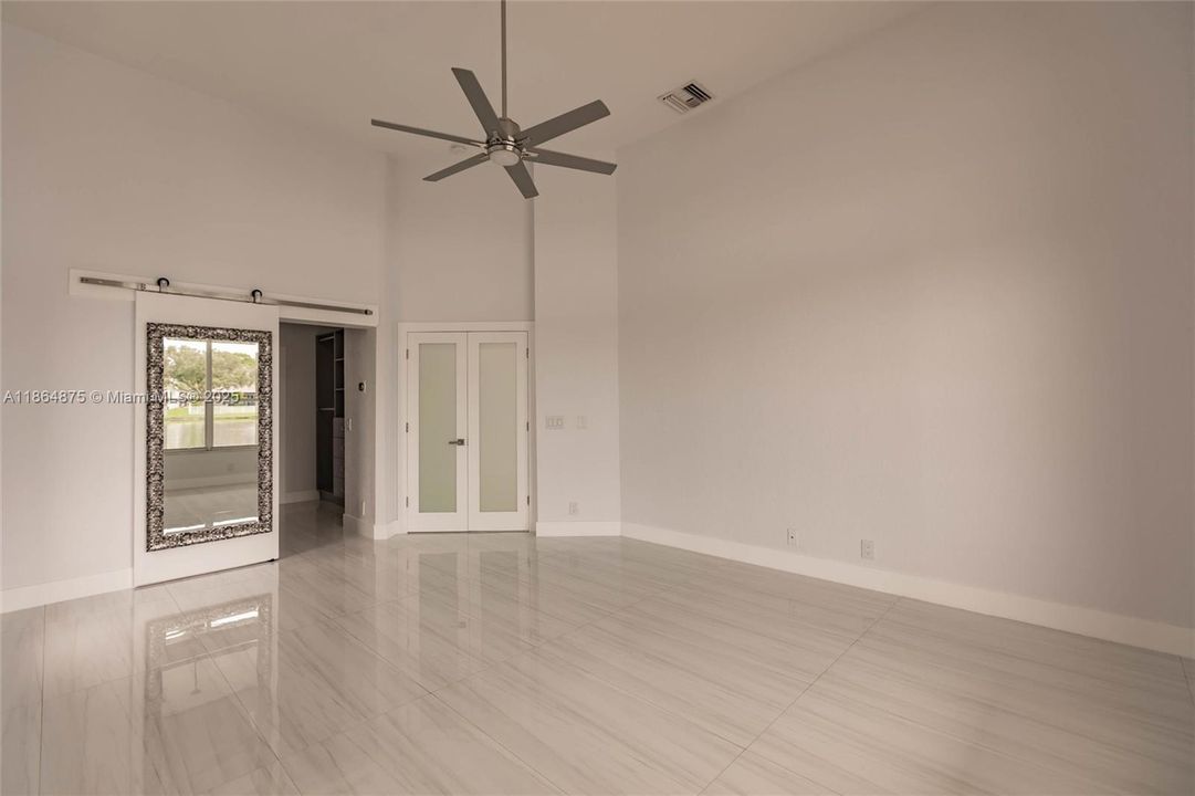 Vendido Recientemente: $1,349,000 (5 camas, 3 baños, 2829 Pies cuadrados)