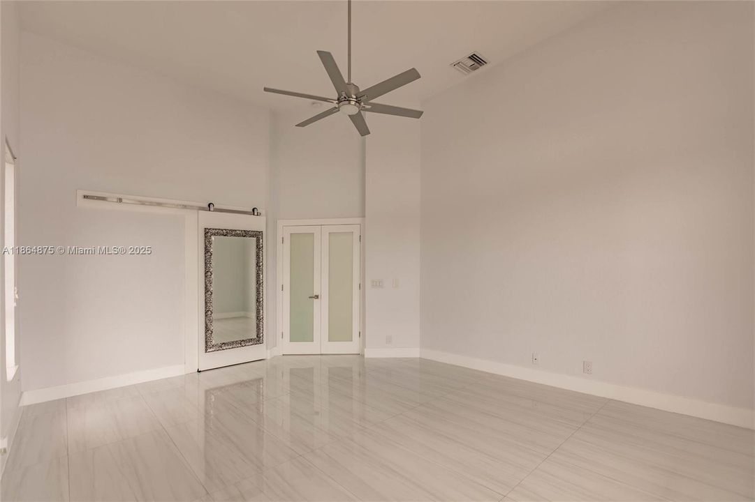 Vendido Recientemente: $1,349,000 (5 camas, 3 baños, 2829 Pies cuadrados)