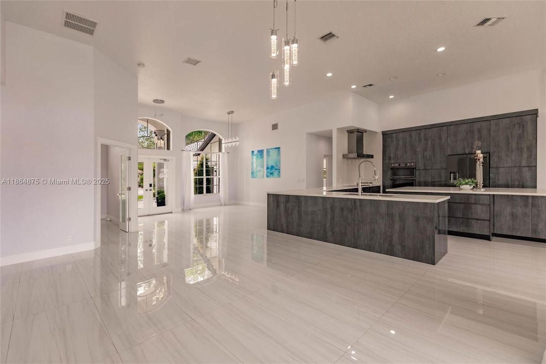 Vendido Recientemente: $1,349,000 (5 camas, 3 baños, 2829 Pies cuadrados)