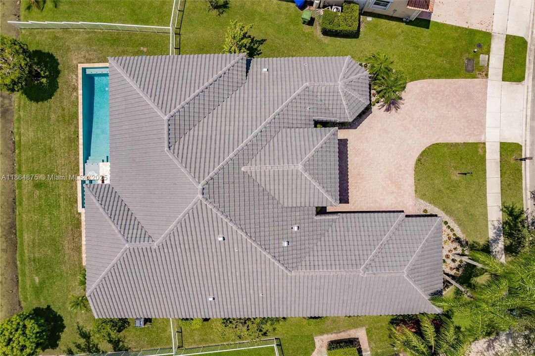 Vendido Recientemente: $1,349,000 (5 camas, 3 baños, 2829 Pies cuadrados)