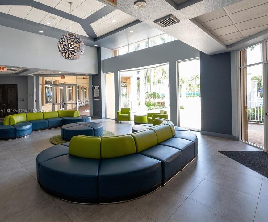 Vendido Recientemente: $1,349,000 (5 camas, 3 baños, 2829 Pies cuadrados)