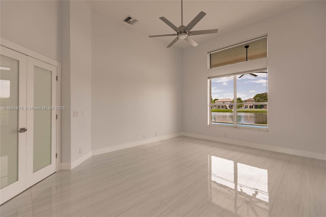 Vendido Recientemente: $1,349,000 (5 camas, 3 baños, 2829 Pies cuadrados)