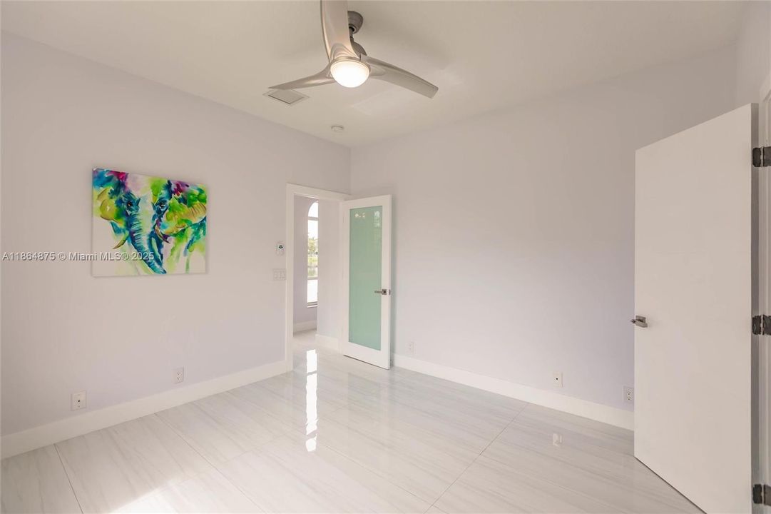 Vendido Recientemente: $1,349,000 (5 camas, 3 baños, 2829 Pies cuadrados)