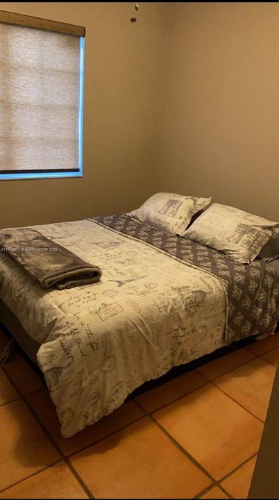 最近租的: $2,900 (3 贝兹, 2 浴室, 1301 平方英尺)