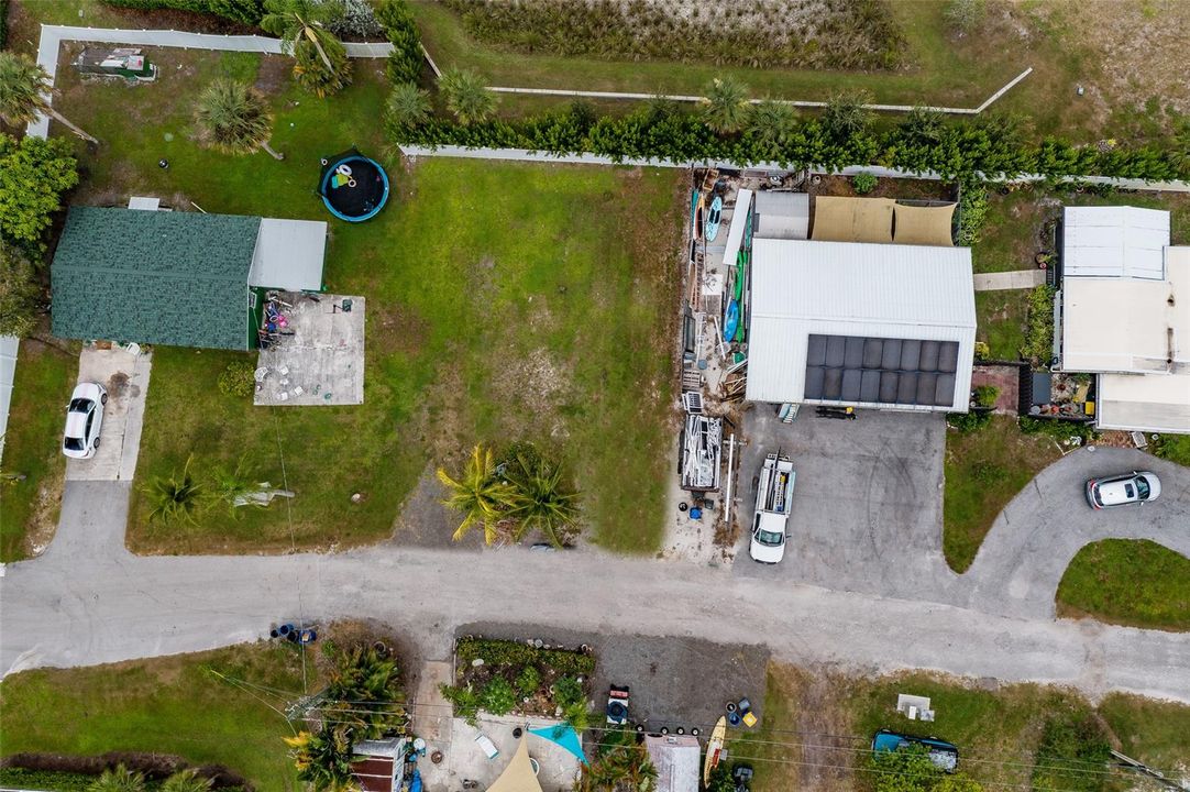 На продажу: $99,900 (0.13 acres)
