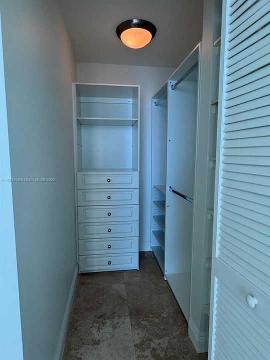 В аренду: $4,300 (2 спален, 2 ванн, 1006 Квадратных фут)