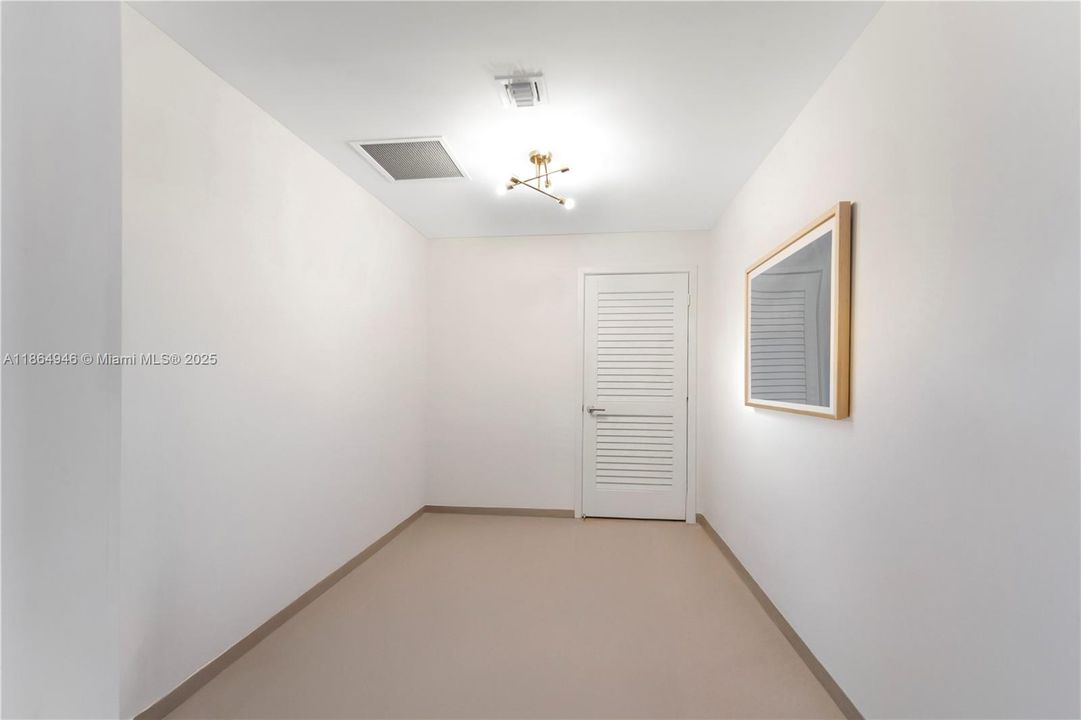 待售: $1,049,000 (2 贝兹, 2 浴室, 1393 平方英尺)