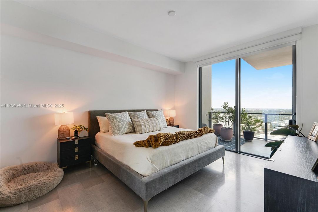 待售: $1,049,000 (2 贝兹, 2 浴室, 1393 平方英尺)