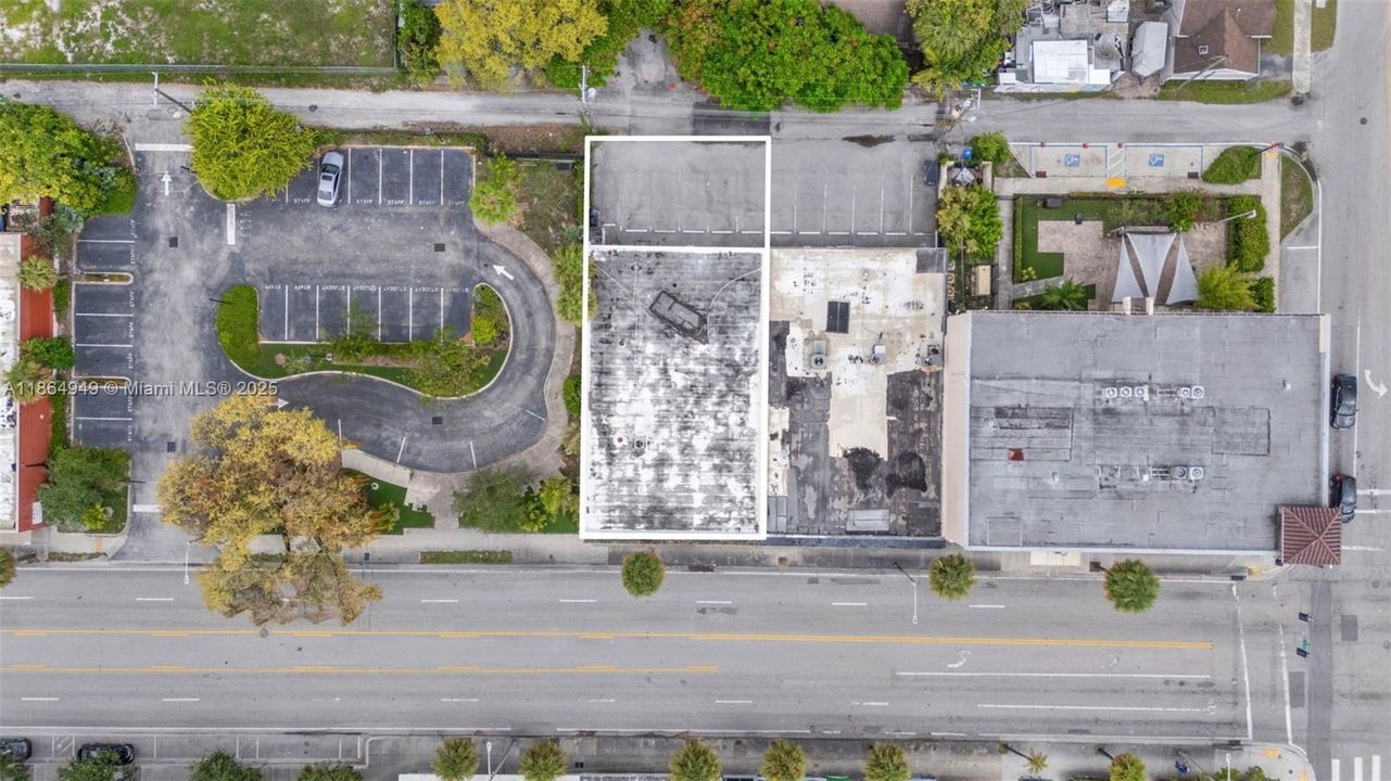 合同活跃: $2,000,000 (0 贝兹, 0 浴室, 0 平方英尺)