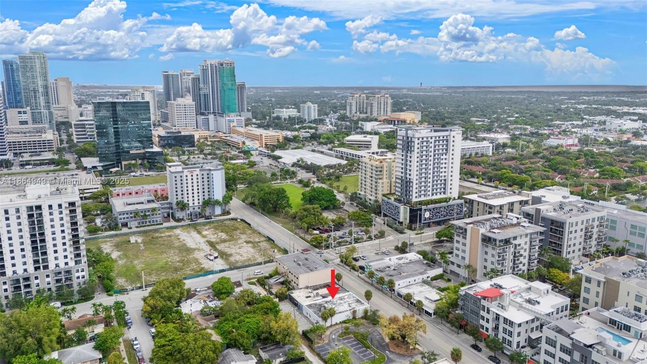 合同活跃: $2,000,000 (0 贝兹, 0 浴室, 0 平方英尺)