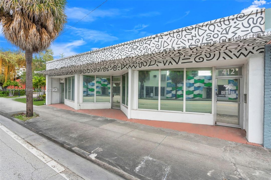 合同活跃: $2,000,000 (0 贝兹, 0 浴室, 0 平方英尺)