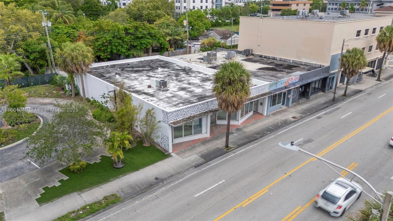 合同活跃: $2,000,000 (0 贝兹, 0 浴室, 0 平方英尺)