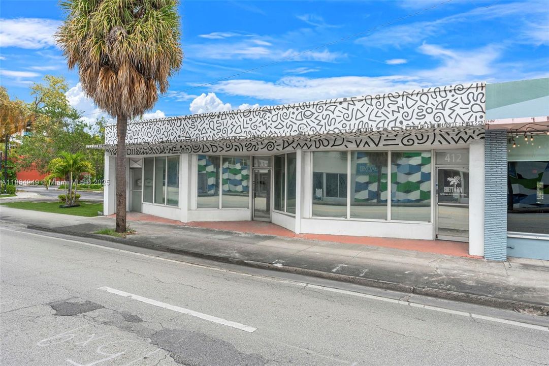 合同活跃: $2,000,000 (0 贝兹, 0 浴室, 0 平方英尺)