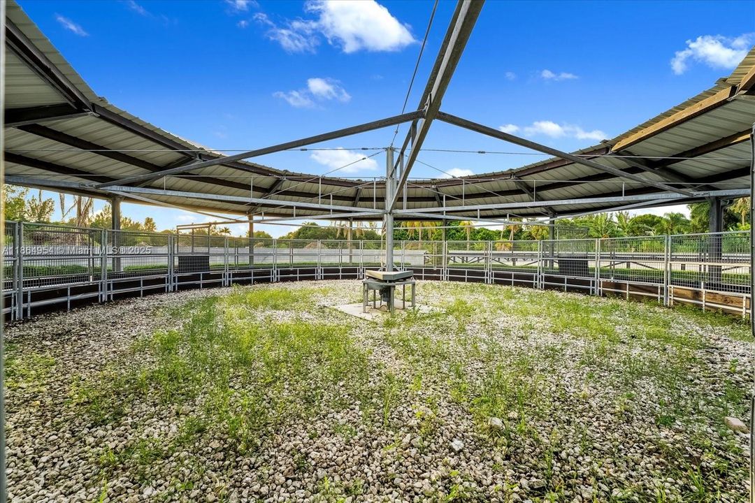 En Venta: $9,000,000 (8 camas, 5 baños, 6380 Pies cuadrados)