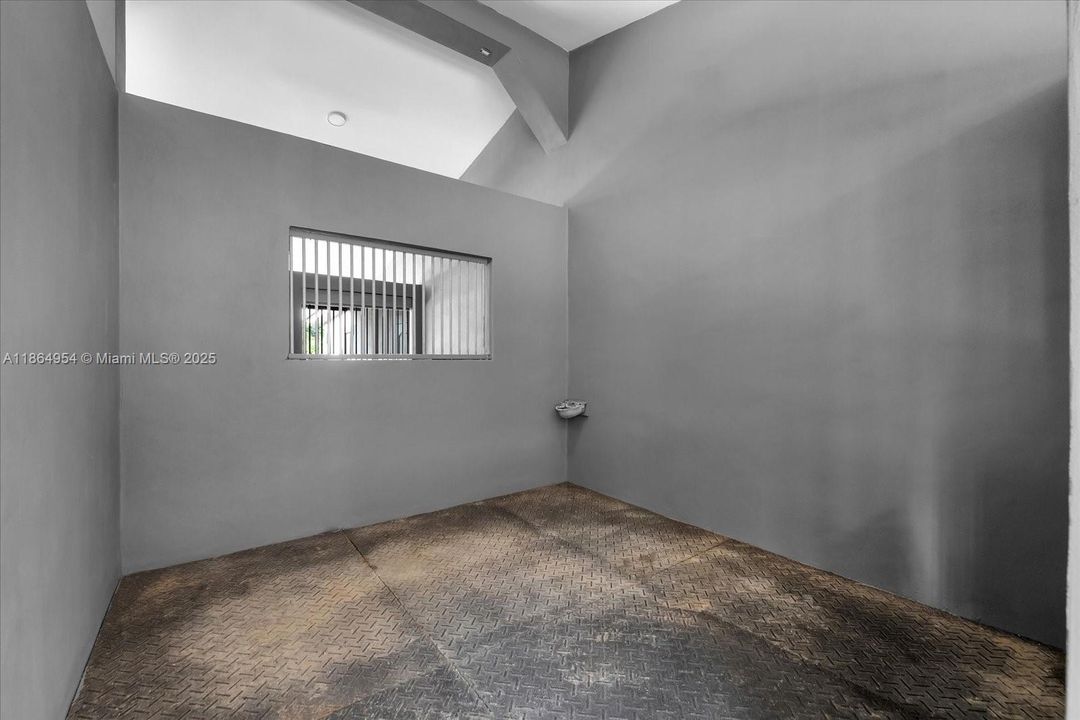 En Venta: $9,000,000 (8 camas, 5 baños, 6380 Pies cuadrados)