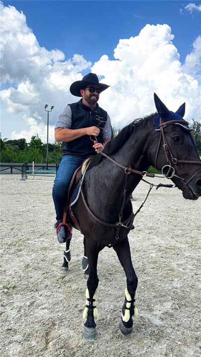 En Venta: $9,000,000 (8 camas, 5 baños, 6380 Pies cuadrados)