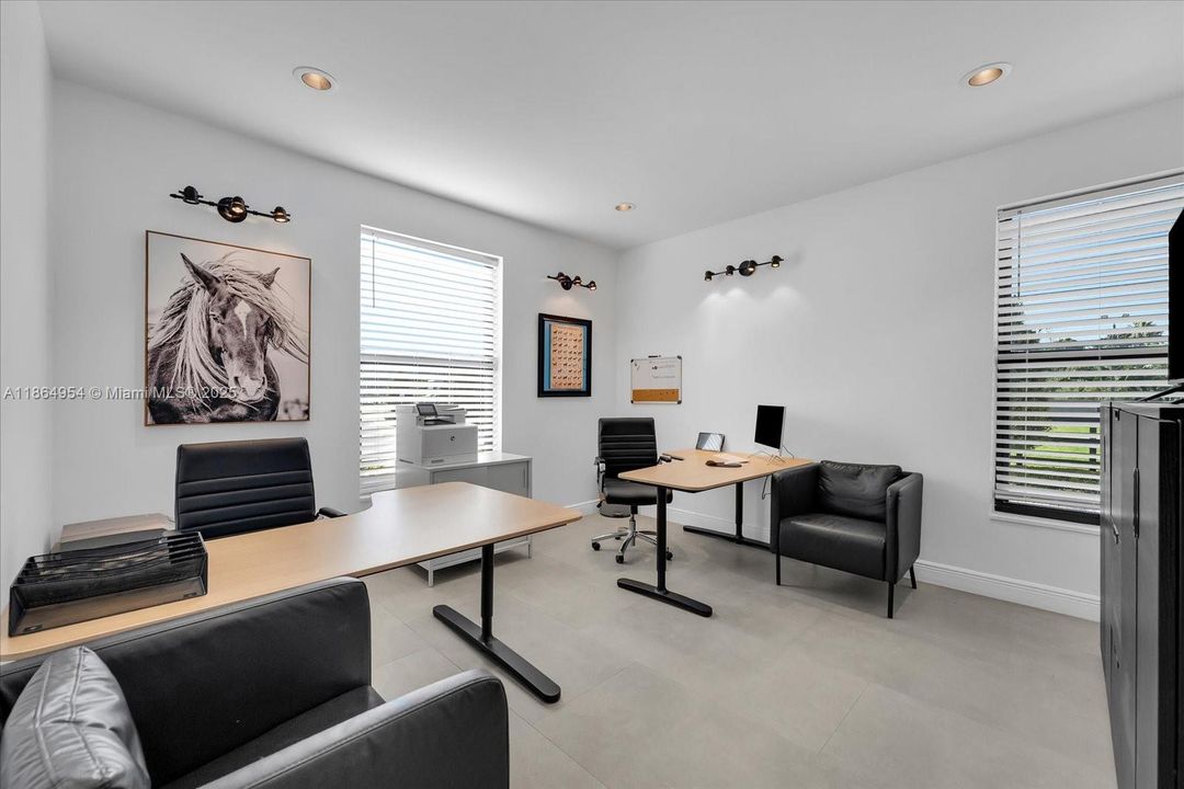 En Venta: $9,000,000 (8 camas, 5 baños, 6380 Pies cuadrados)