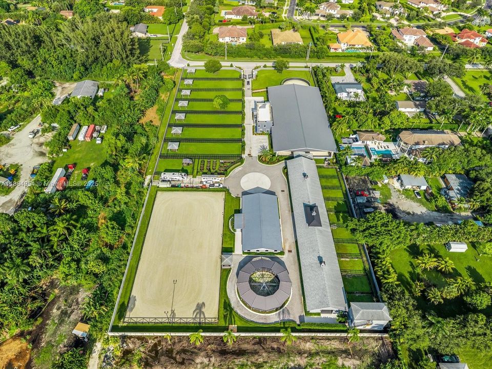 En Venta: $9,000,000 (8 camas, 5 baños, 6380 Pies cuadrados)