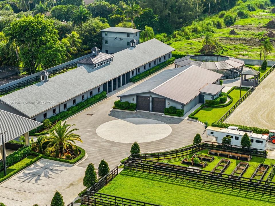 En Venta: $9,000,000 (8 camas, 5 baños, 6380 Pies cuadrados)