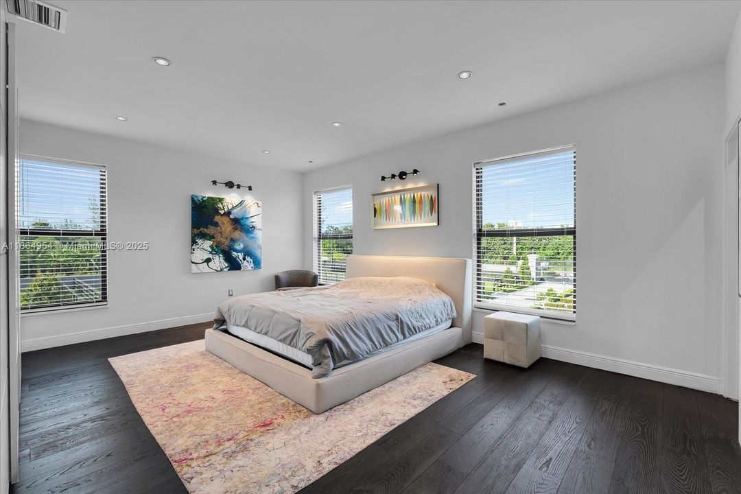 En Venta: $9,000,000 (8 camas, 5 baños, 6380 Pies cuadrados)