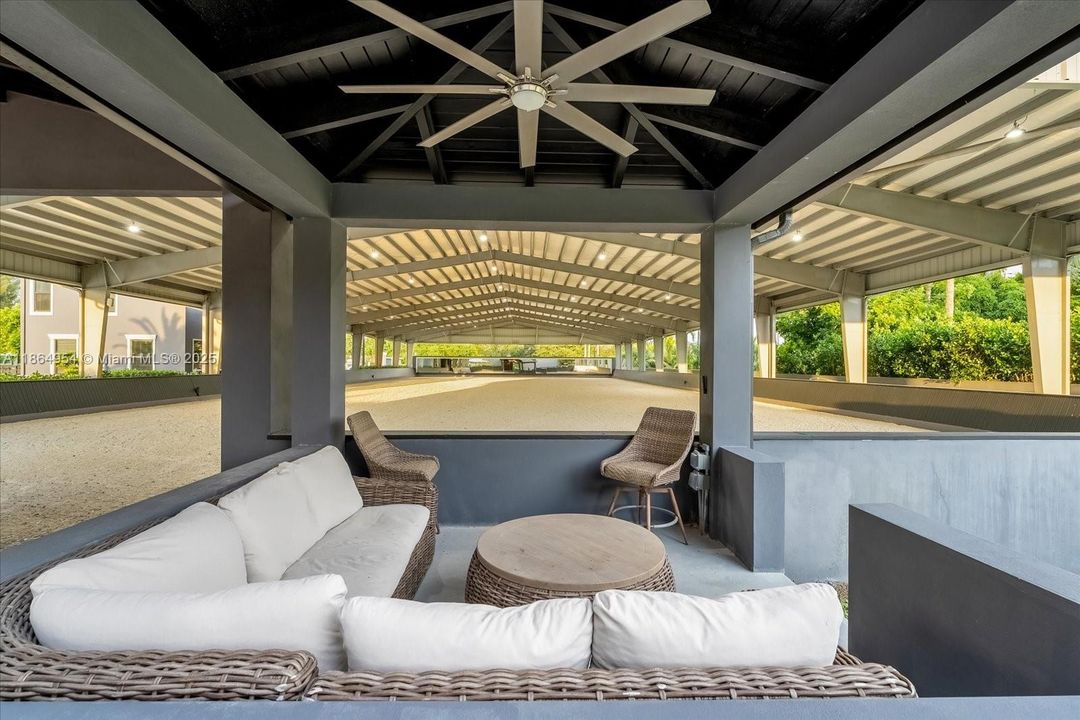 En Venta: $9,000,000 (8 camas, 5 baños, 6380 Pies cuadrados)